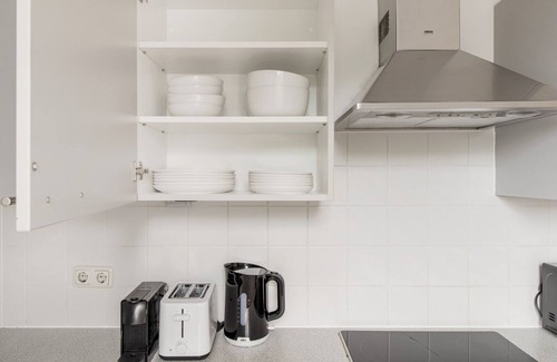 Hietzing Apartment | Sleek Hietzing 2BR w/Community Garden & Private Terrace, by Blueground