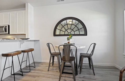 Nampa House | Sleek, Like-New, Sparkling Clean Townhome!