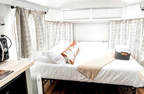 Pear Park House | Sleek, Modern Airstream in Grand Junction, Ideal for Colorado Glamping Escapes