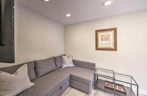 Haller Lake House | Sleek Modern Home with Patio, 8 Mi to Dtwn Seattle!