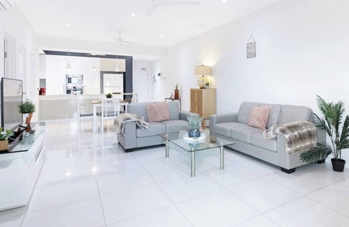 Nightcliff Apartment | Sleek Penthouse Style meets Stunning Coastal Views