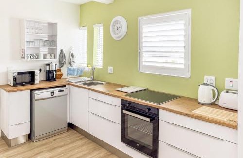 Swakopmund Apartment | Sleek Retro Modern Apartment City Centre