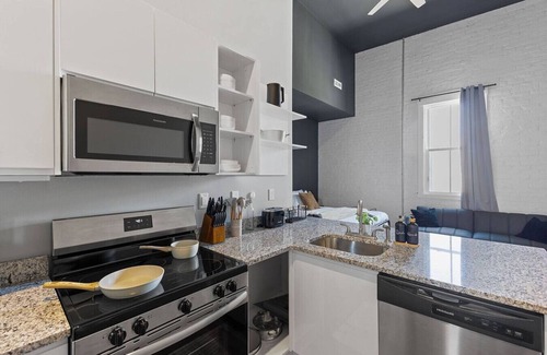 Downtown Dayton Apartment | Sleek Studio Getaway | Next to Dayton’s Best Spots
