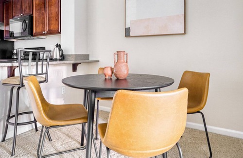 Morse Park Apartment | Sleek Sunnyvale 1BR w/ Gym, W/D & Lounge, walk to Google, by Blueground