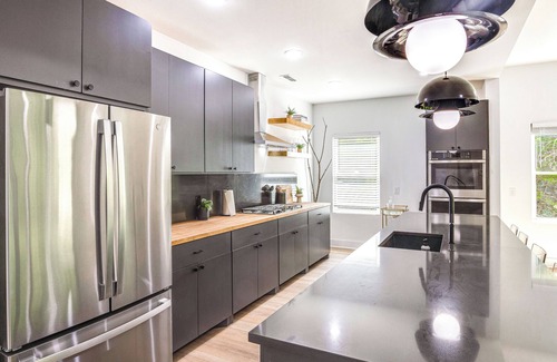 Lancaster House | Sleek Tennessee Retreat: 2 Mi to Center Hill Lake!