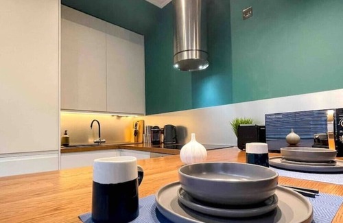 Manchester City Centre Apartment | Sleek & Trendy 1BR Gem in the Heart of the City