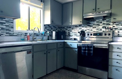 Southgate House | Sleek Urban Retreat in Happy Valley