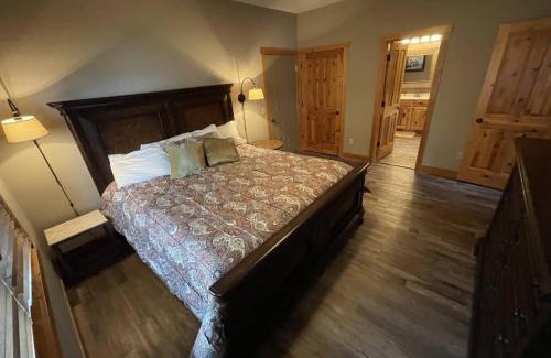 McGregor House | Sleep 12-big Sandy Lodge Resort-lakefront-luxury