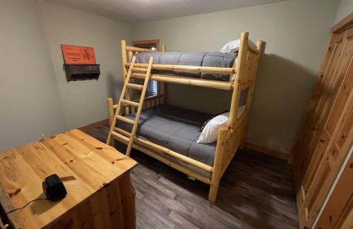 McGregor House | Sleep 12-big Sandy Lodge Resort-lakefront-luxury