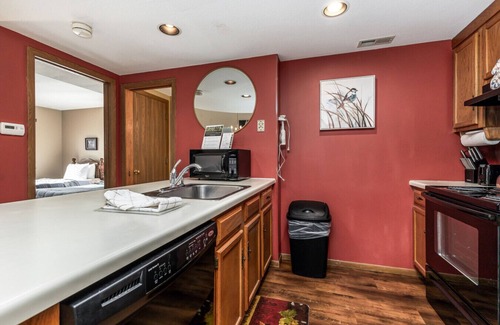 The Galena Territory House | Sleep 4 in cozy 2-bedroom, 2-bath townhouse