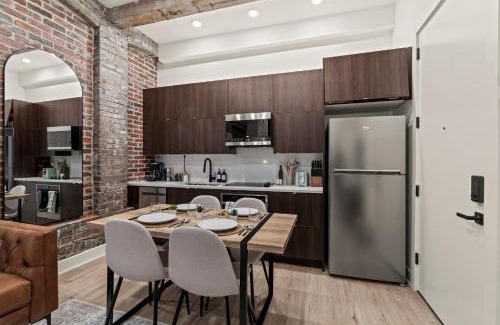 Old City Apartment | SLEEP 4 - Old City Philly - NEW Townhouse