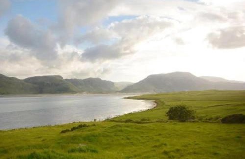 Ardara House | Sleep 6 Cottage -PetsOK SelfCheck-In FreeParking