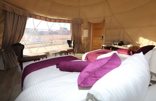 Wadi Rum Hotel | Sleep in Wadi Rum UFO under the stars.