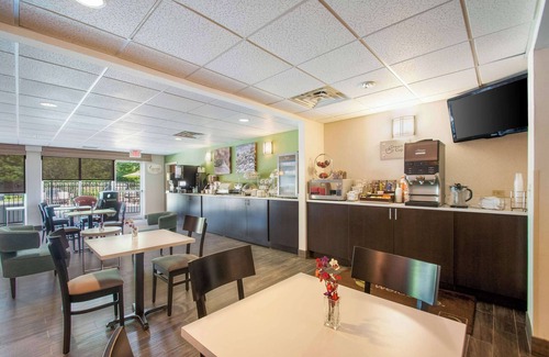 Dover Hotel | Sleep Inn And Suites