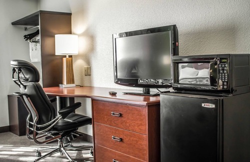 Blue Jay Hotel | Sleep Inn Beaver - Beckley