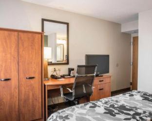Bedford Park Hotel | Sleep Inn Midway Airport