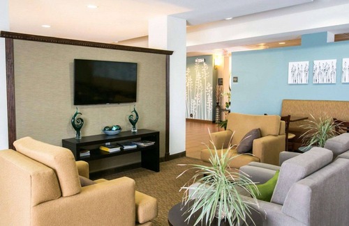 Wells Branch Hotel | Sleep Inn & Suites Austin North I-35