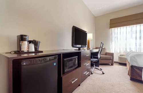 Bismarck Hotel | Sleep Inn & Suites Bismarck I-94