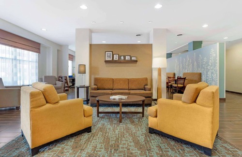 Cumberland Hotel | Sleep Inn & Suites Cumberland - LaVale