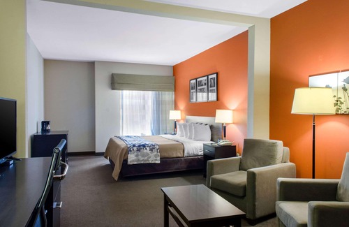 Gunter Afs Hotel | Sleep Inn & Suites East Chase