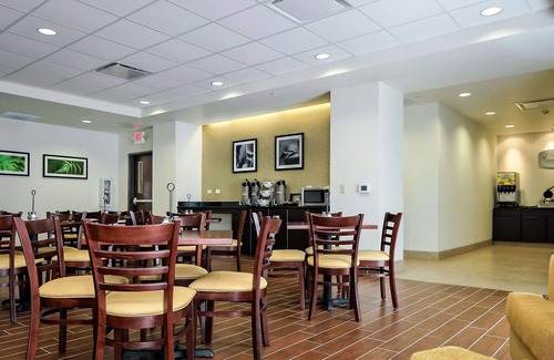 Fort Scott Hotel | Sleep Inn & Suites Fort Scott