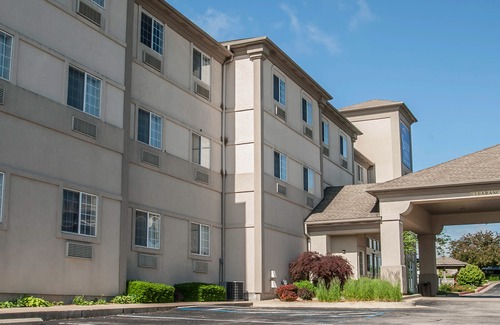 Camdenton Hotel | Sleep Inn & Suites Lake of The Ozarks