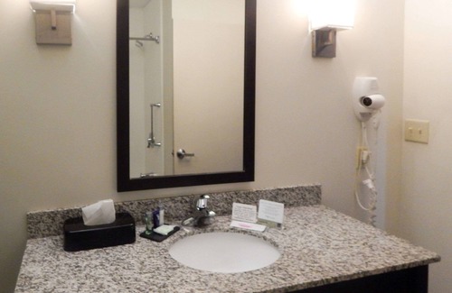 Evergreen Hotel | Sleep Inn & Suites near Liberty Place I-65