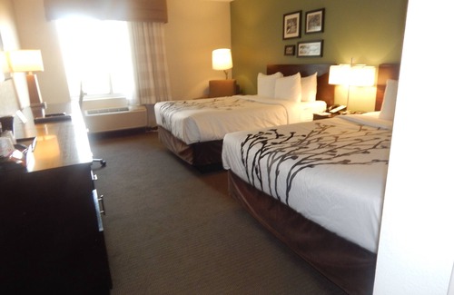 Evergreen Hotel | Sleep Inn & Suites near Liberty Place I-65