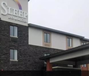 Oregon Hotel | Sleep Inn & Suites Oregon - Madison