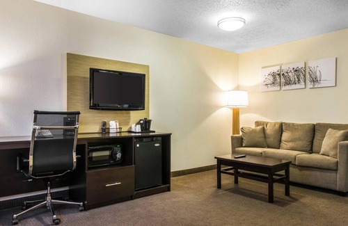 South Hills Hotel | Sleep Inn & Suites Pittsburgh
