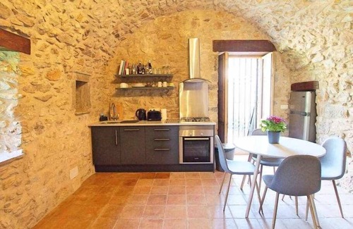 Girona Apartment | Sleep & Stay Can Campana Apt Sant Daniel w/terrace