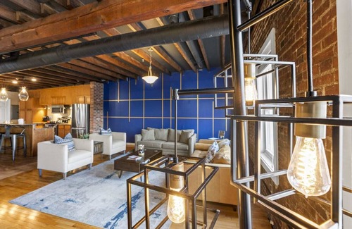 Shelby Park House | Sleep24 12Beds 8BR 6BA Swepson Retreat KING