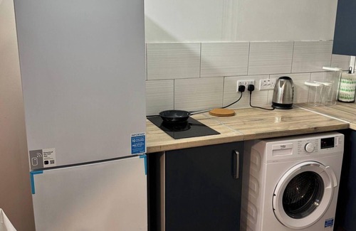 Purley Apartment | Sleep4 - Close To Purley Station & Local Shops
