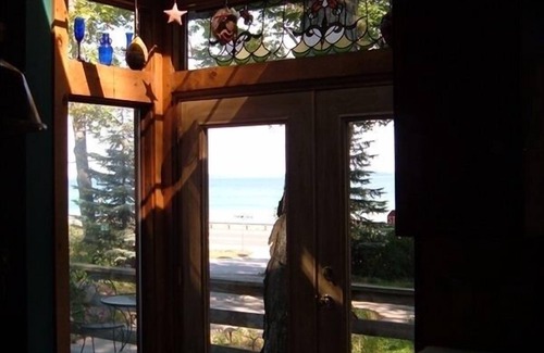 Traverse City Cottage | Sleeping Bear Dunes National Lake Shore Park