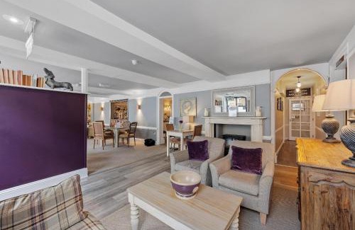 Dorchester Hotel | Sleeping Bear Hotels Dorchester