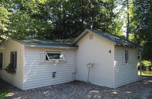 Honor Cabin | Sleeping Bear Riverside Cabins - Cabin #4