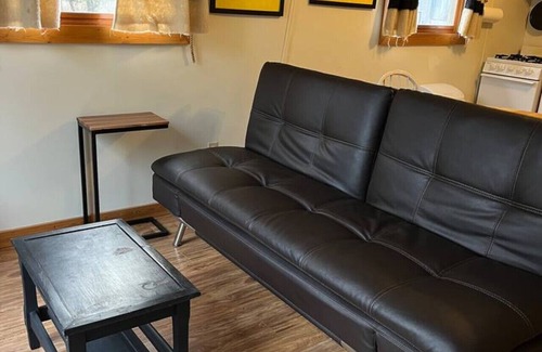 Honor House | Sleeping Bear Riverside Cabins - Riverview apartment