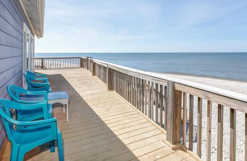 Surf Side Shores House | Sleeping Bee