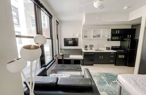 West Central Apartment | Sleepover Adorable 1BD/1BA + Gym - Downtown Springfield