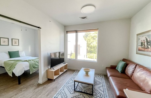 Bowling Green Apartment | Sleepover: Beautiful 1BD/1BA - Bowling Green
