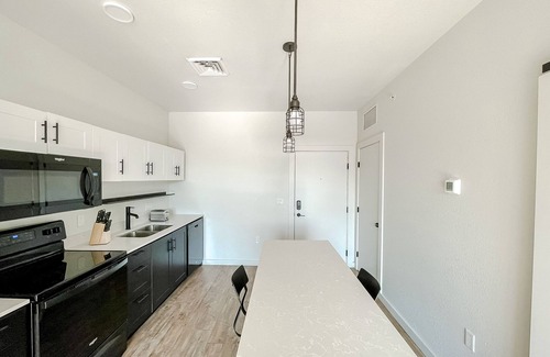 Bowling Green Apartment | Sleepover: Beautiful 1BD/1BA - Bowling Green