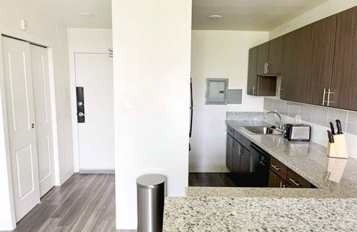Walnut Hills Apartment | Sleepover: Delightful 1BD/1BA + Gym - Downtown Cincinnati