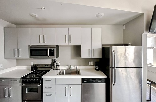 Downtown Springfield Apartment | Sleepover: Outstanding 1BD/1BA Downtown Springfield