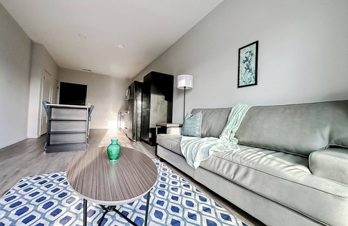 Downtown Omaha Apartment | Sleepover: Pristine 1BD/1BA + Gym - Downtown Omaha