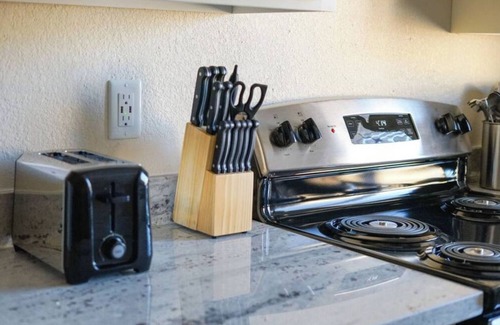 Oklahoma City Apartment | Sleepover : Secluded 1BD/1BA + Gym - OKC