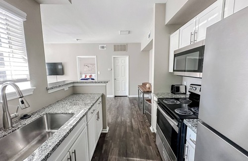 South Side Apartment | Sleepover Splendid 1BD/1BA + Gym Corpus Christi