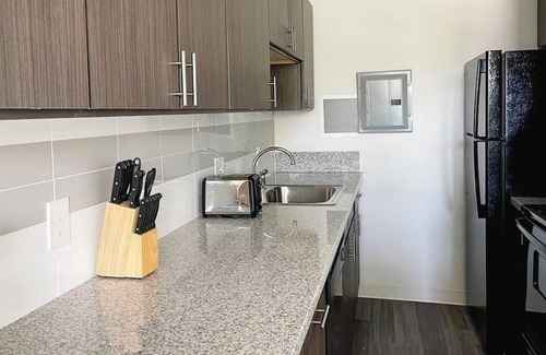 Corryville Apartment | Sleepover: Vibrant 1BD/1BA + Gym - Downtown Cincinnati
