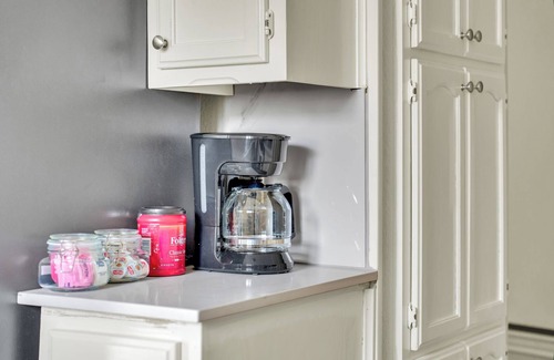 West Arlington House | Sleeps 16 Budget-Friendly Spacious Haven