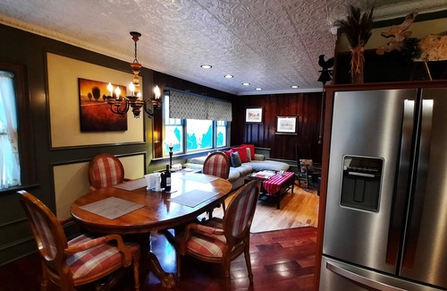 Lambertville House | Sleeps 10 - 3 bedroom house all to yourself