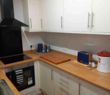 Rhiwbryfdir House | Sleeps 10 5 bedroom town house 3 miles from Zip World